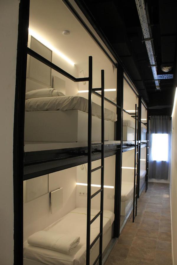 M Pods Malaga Hotel Exterior photo