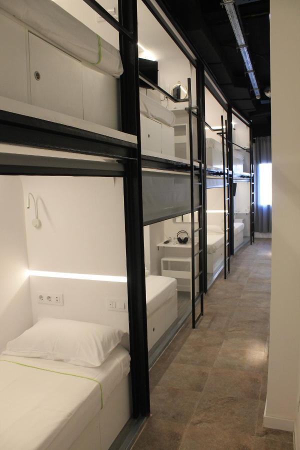M Pods Malaga Hotel Exterior photo